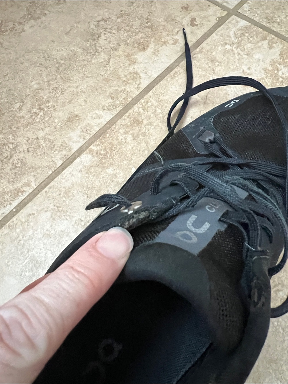 On Running Black and White Performance Running Shoes - Picture 4 of 7